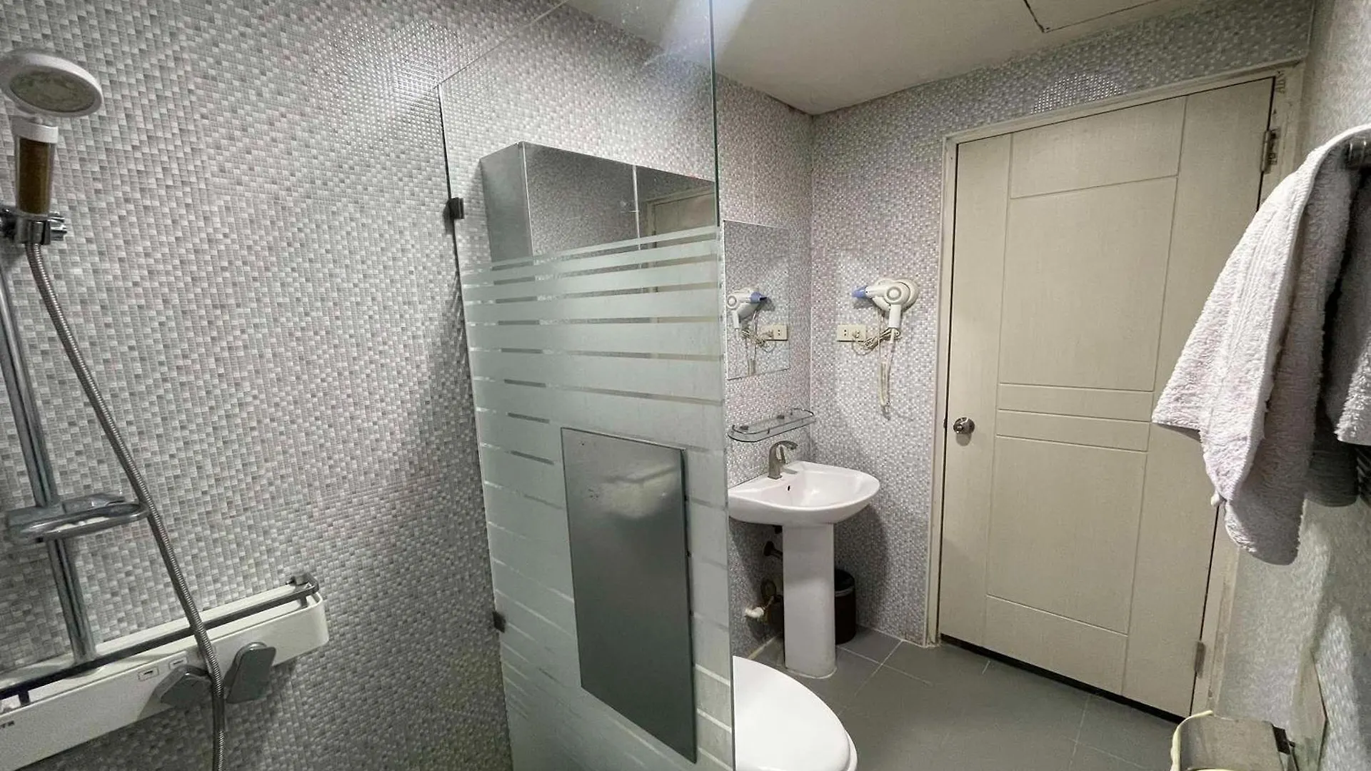 Aimor Condotel Angeles 2*,